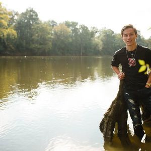 Meet your Posher, Thomas